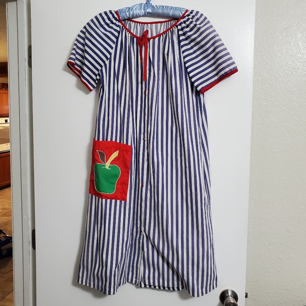 Funky Vintage House Dress - Small/Medium